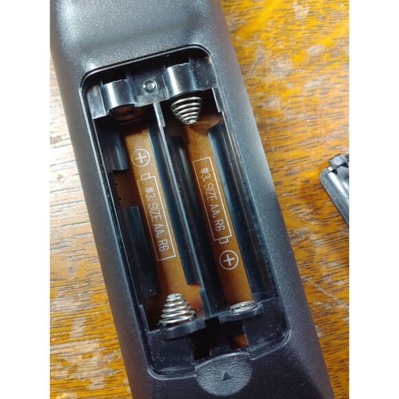 Original Sony RMT-D145A DVD Remote Control DVP-MS715P, DVP-N5715P, DVP-N5725P - Picture 3 of 3